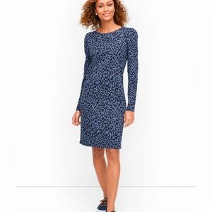 Leopard Print Sweatshirt Dress
Color: BLUE MULTI
